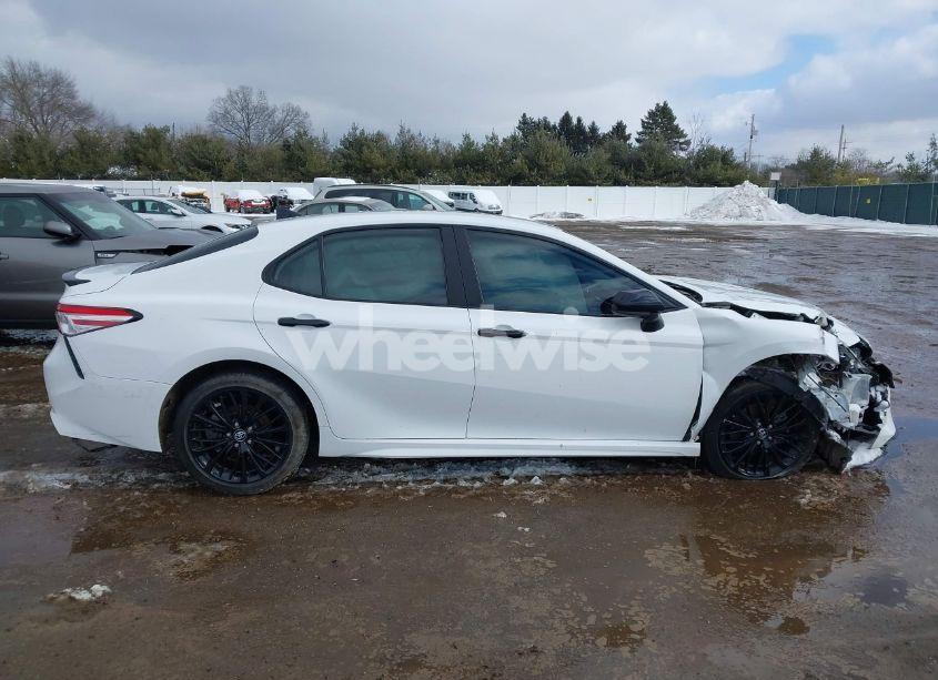 Photo 13 of 2020 Toyota Camry SE NIGHTSHADE EDITION (VIN 4T1G11AK8LU307412)