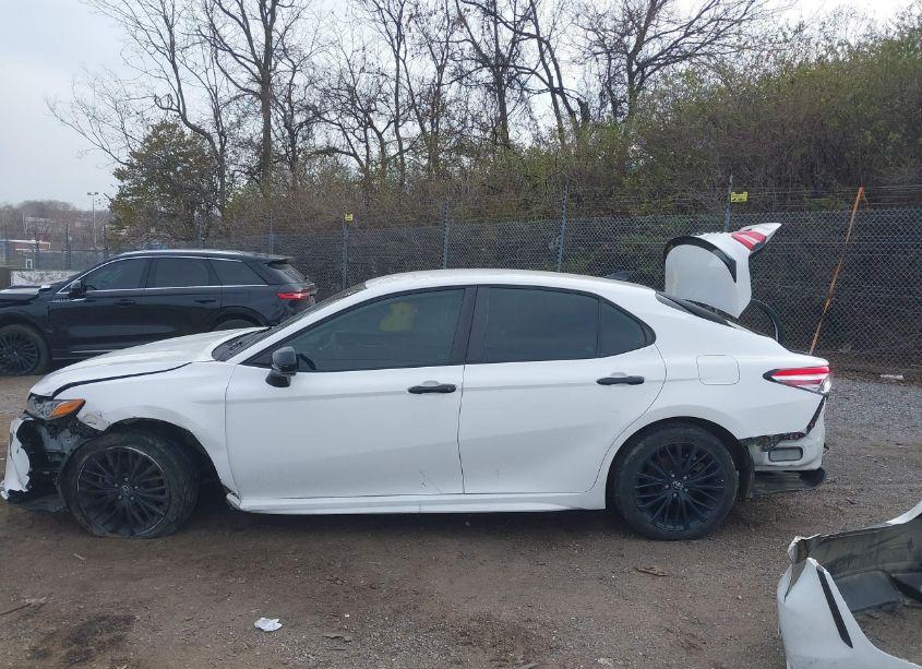 Photo 14 of 2020 Toyota Camry SE NIGHTSHADE EDITION (VIN 4T1G11AK8LU318927)