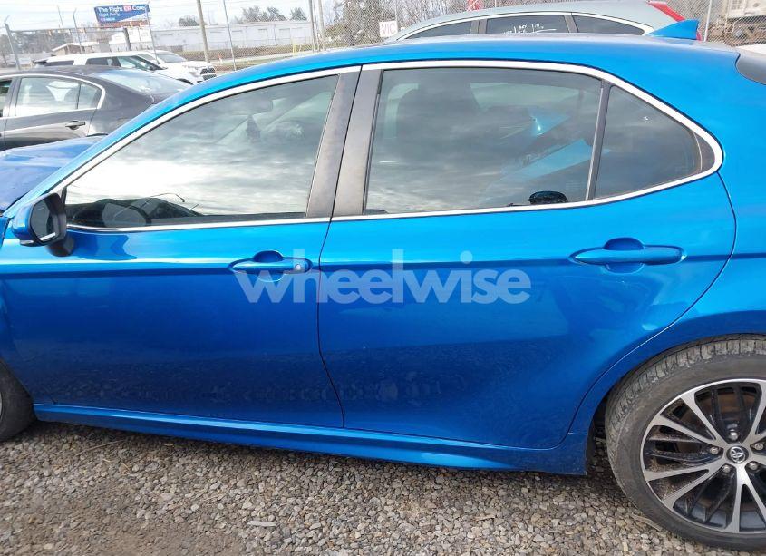 Photo 14 of 2020 Toyota Camry SE (VIN 4T1G11AK8LU323903)