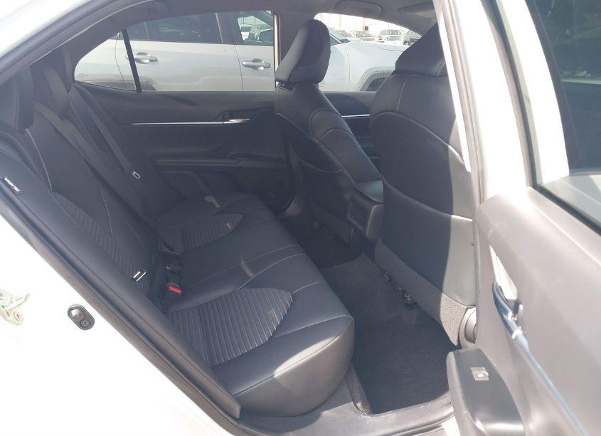 Photo 8 of 2020 Toyota Camry SE (VIN 4T1G11AK8LU335159)