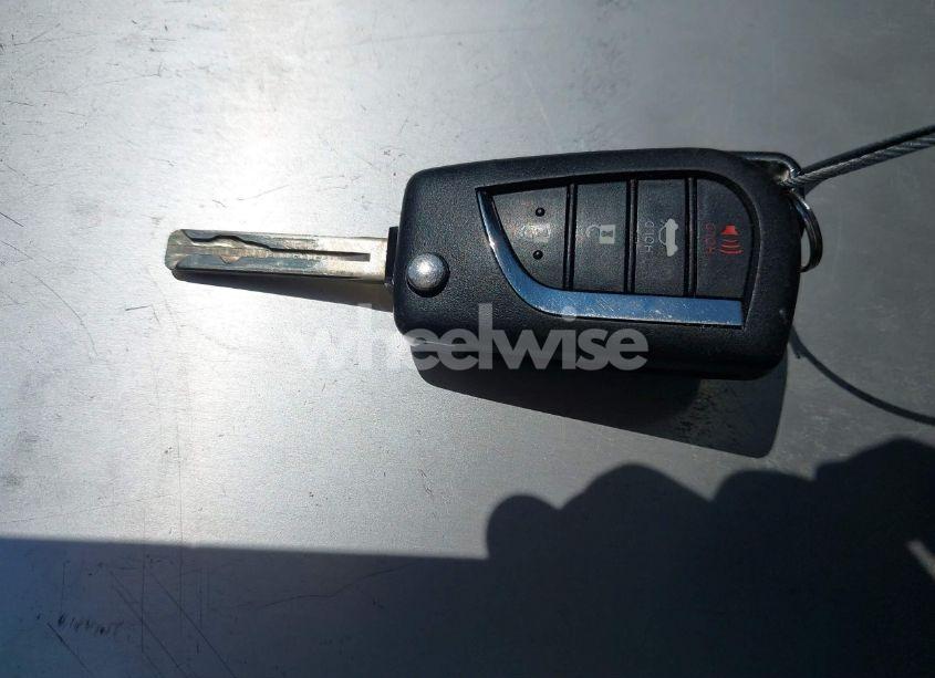 Photo 11 of 2020 Toyota Camry SE (VIN 4T1G11AK8LU336117)