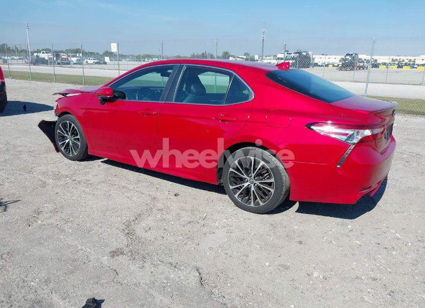 Photo 3 of 2020 Toyota Camry SE (VIN 4T1G11AK8LU336117)