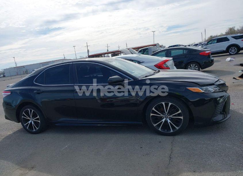 Photo 13 of 2020 Toyota Camry SE (VIN 4T1G11AK8LU346372)