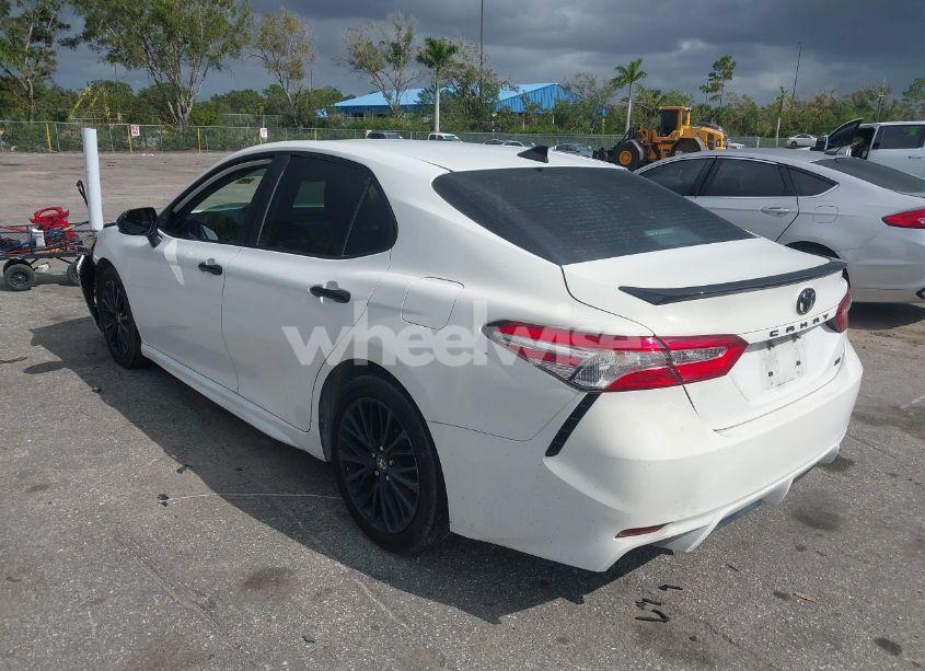 Photo 3 of 2020 Toyota Camry SE NIGHTSHADE EDITION (VIN 4T1G11AK8LU372177)