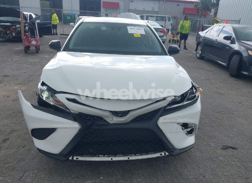 Photo 6 of 2020 Toyota Camry SE NIGHTSHADE EDITION (VIN 4T1G11AK8LU372177)