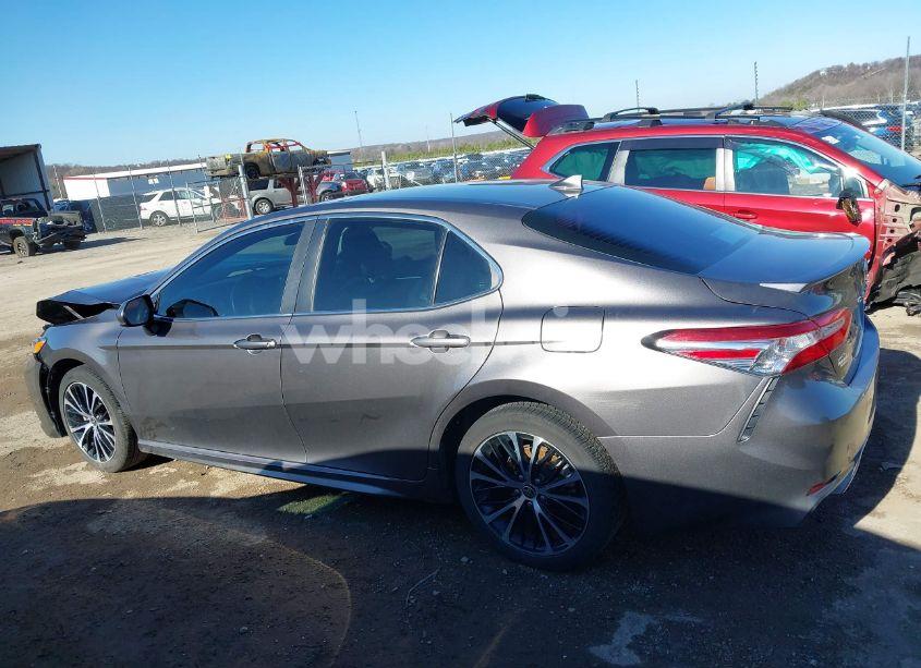 Photo 14 of 2020 Toyota Camry SE (VIN 4T1G11AK8LU375189)