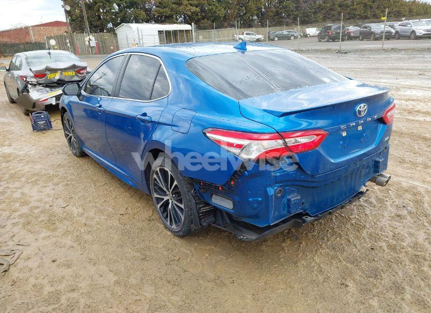 Photo 3 of 2020 Toyota Camry SE (VIN 4T1G11AK8LU377007)