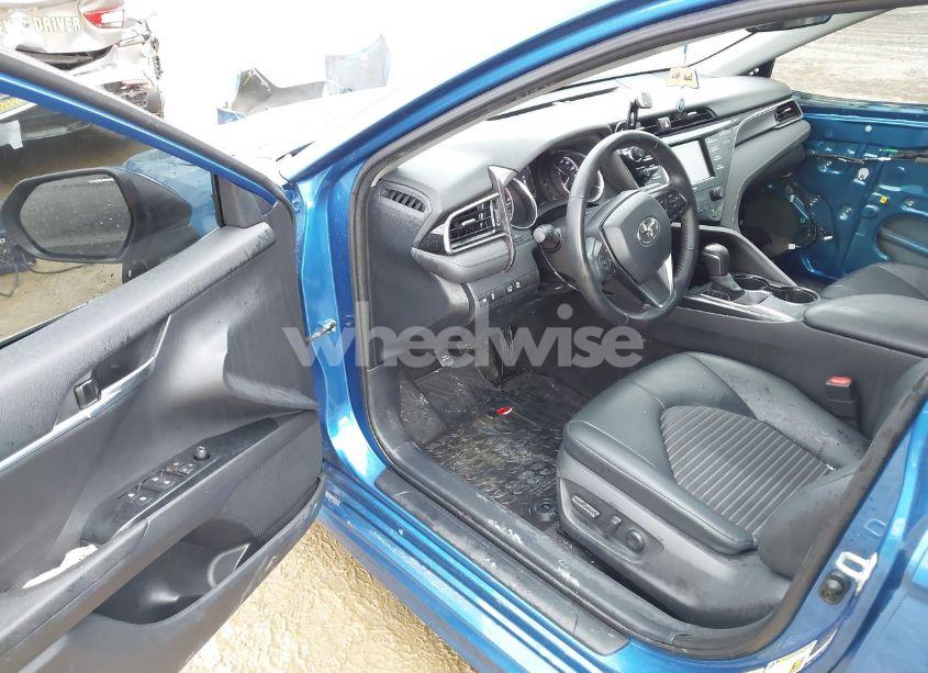 Photo 5 of 2020 Toyota Camry SE (VIN 4T1G11AK8LU377007)