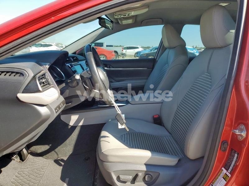 Photo 6 of 2020 TOYOTA CAMRY SE (VIN 4T1G11AK8LU383826)