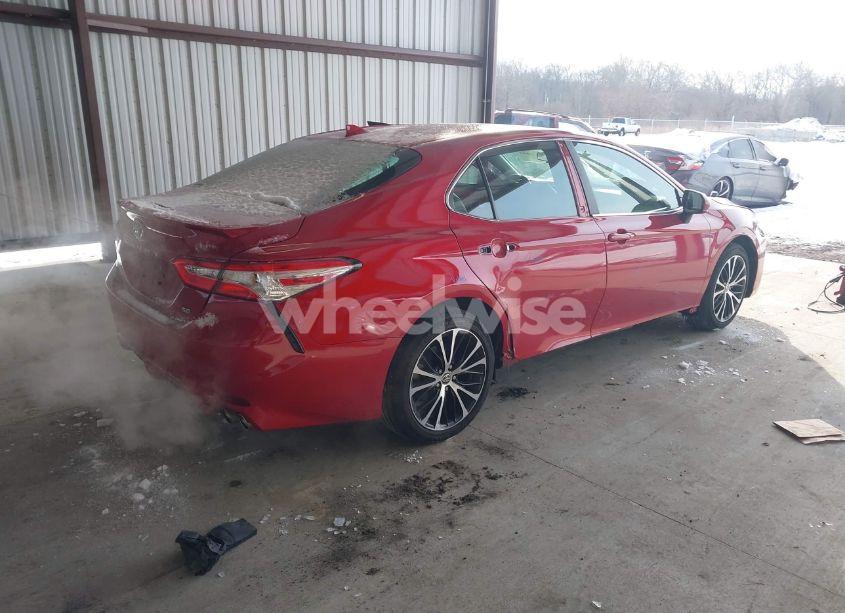 Photo 4 of 2020 Toyota Camry SE (VIN 4T1G11AK8LU390307)