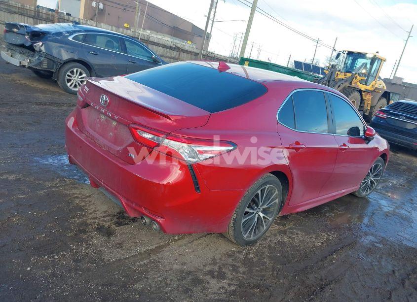 Photo 4 of 2020 Toyota Camry SE (VIN 4T1G11AK8LU400818)