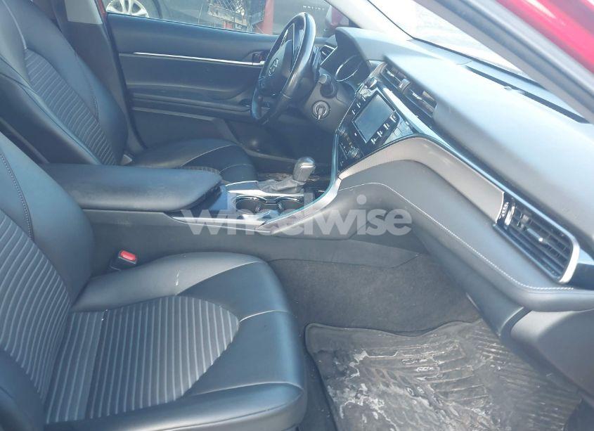 Photo 5 of 2020 Toyota Camry SE (VIN 4T1G11AK8LU400818)