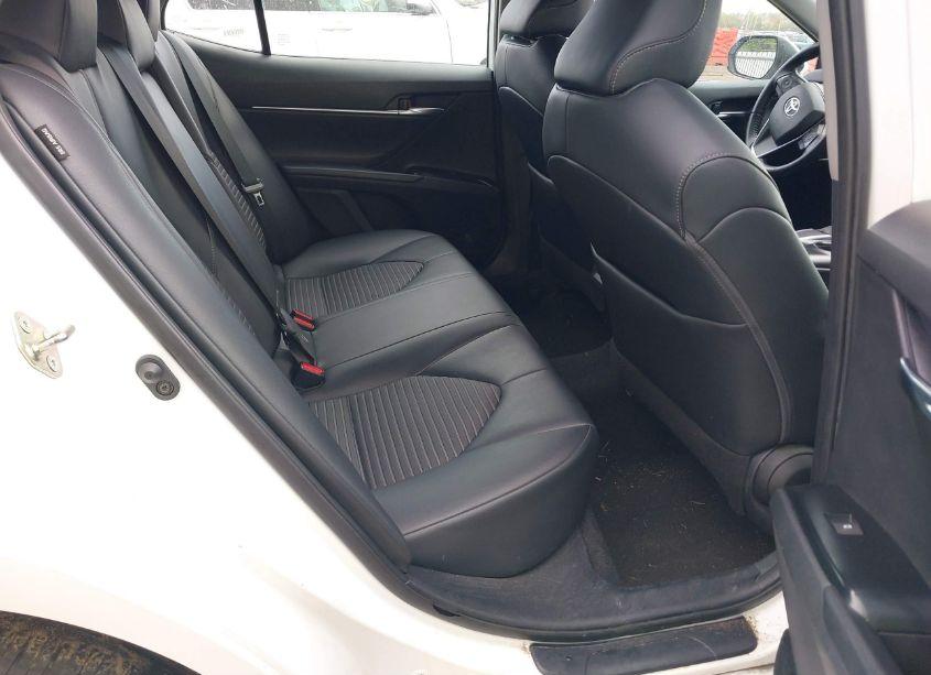 Photo 8 of 2020 Toyota Camry SE (VIN 4T1G11AK8LU884487)