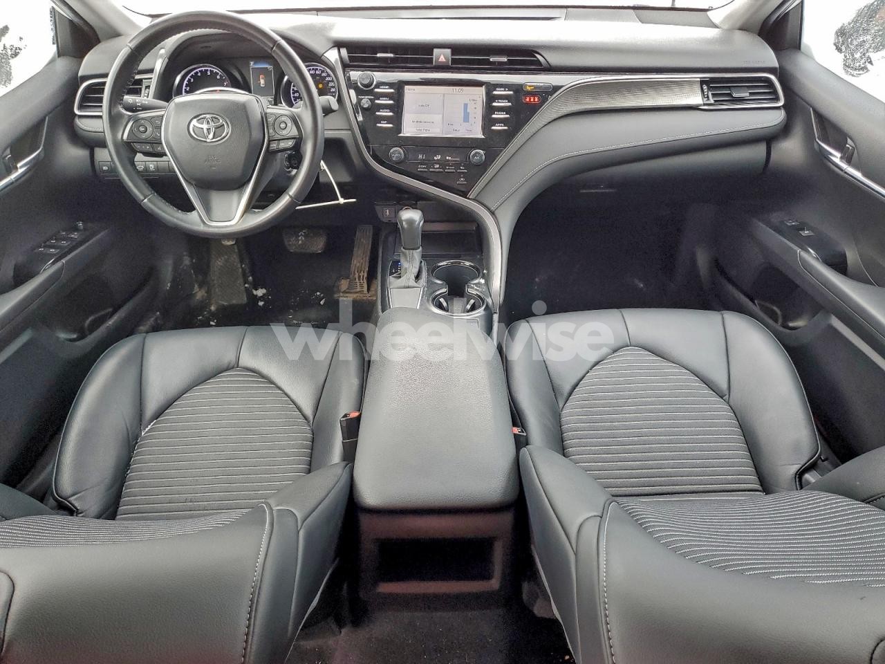 Photo 8 of 2020 TOYOTA CAMRY SE (VIN 4T1G11AK8LU888877)