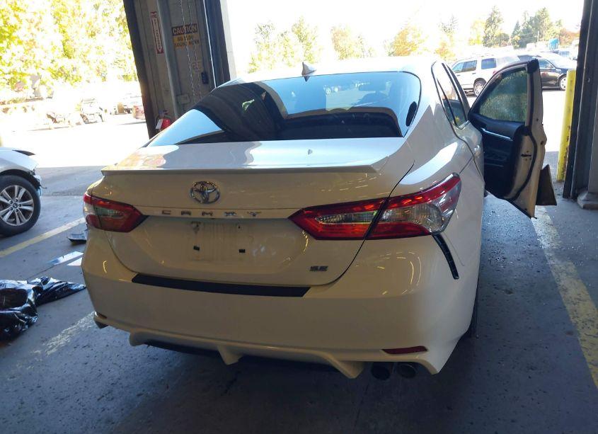 Photo 16 of 2020 Toyota Camry SE (VIN 4T1G11AK8LU894677)