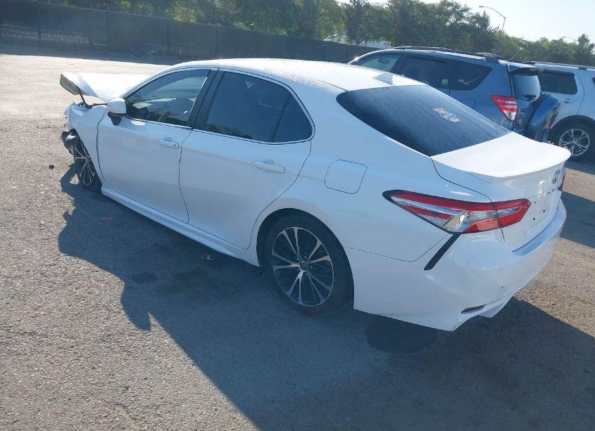 Photo 3 of 2020 Toyota Camry SE (VIN 4T1G11AK8LU955350)