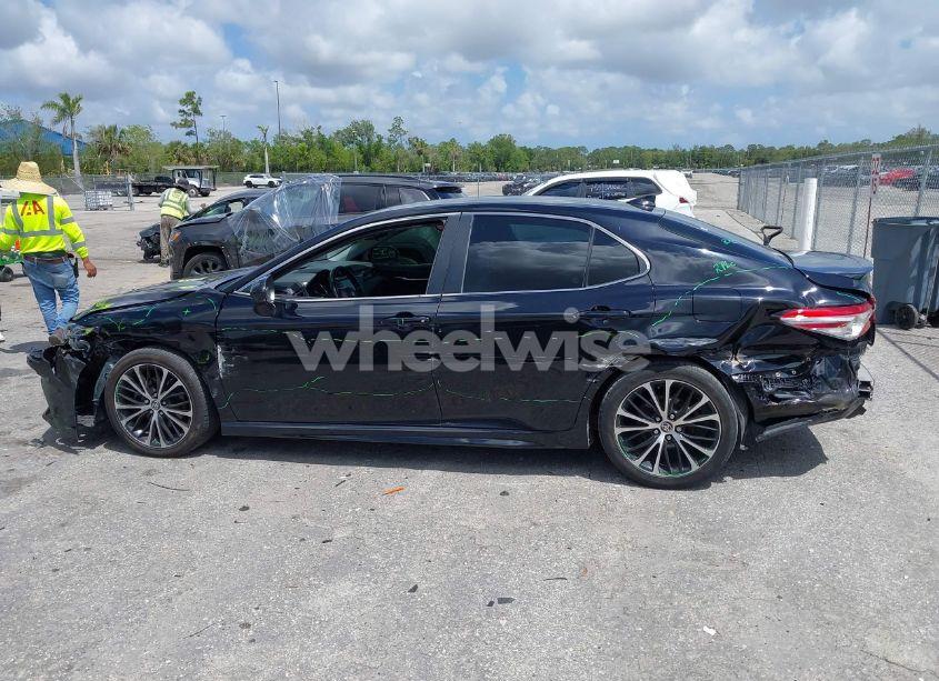 Photo 15 of 2020 Toyota Camry SE (VIN 4T1G11AK8LU961567)