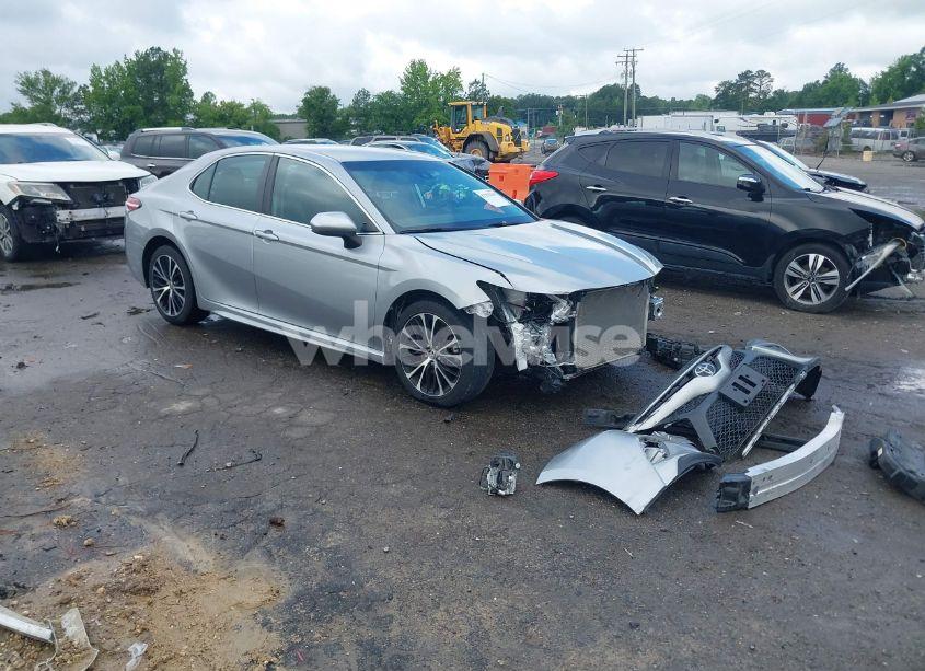 2020 Toyota Camry SE (VIN 4T1G11AK8LU964551) main photo