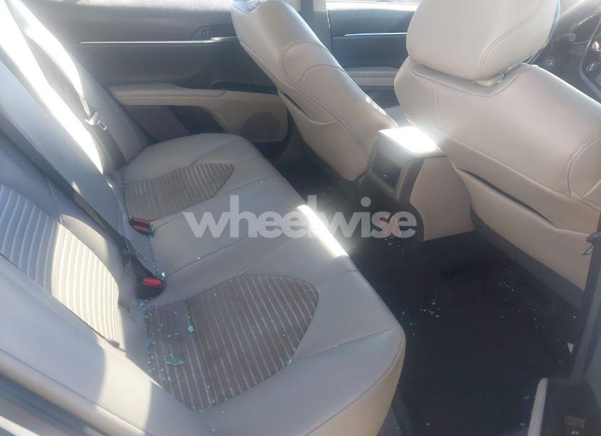 Photo 8 of 2020 Toyota Camry SE (VIN 4T1G11AK8LU980359)