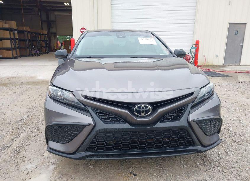 Photo 12 of 2021 Toyota Camry SE (VIN 4T1G11AK8MU411318)