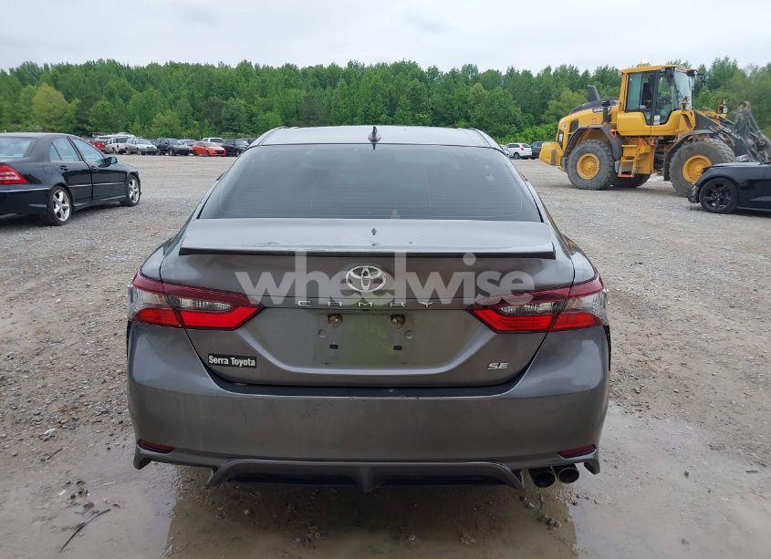 Photo 16 of 2021 Toyota Camry SE (VIN 4T1G11AK8MU411318)