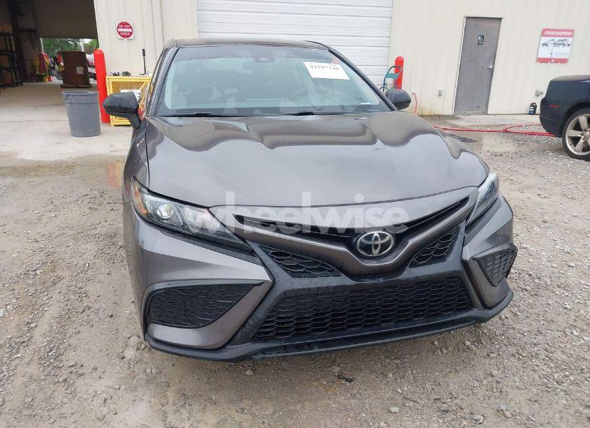 Photo 6 of 2021 Toyota Camry SE (VIN 4T1G11AK8MU411318)