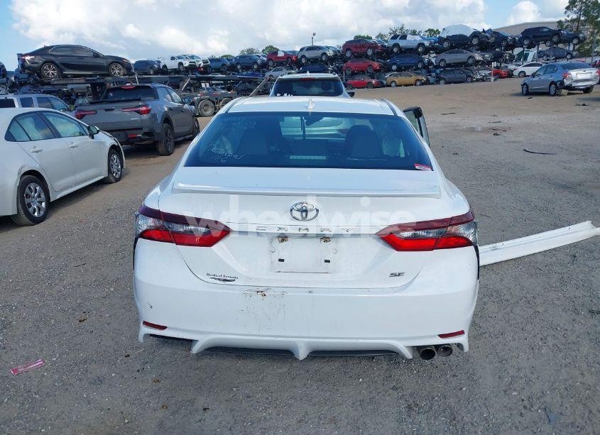 Photo 16 of 2021 Toyota Camry SE (VIN 4T1G11AK8MU415725)