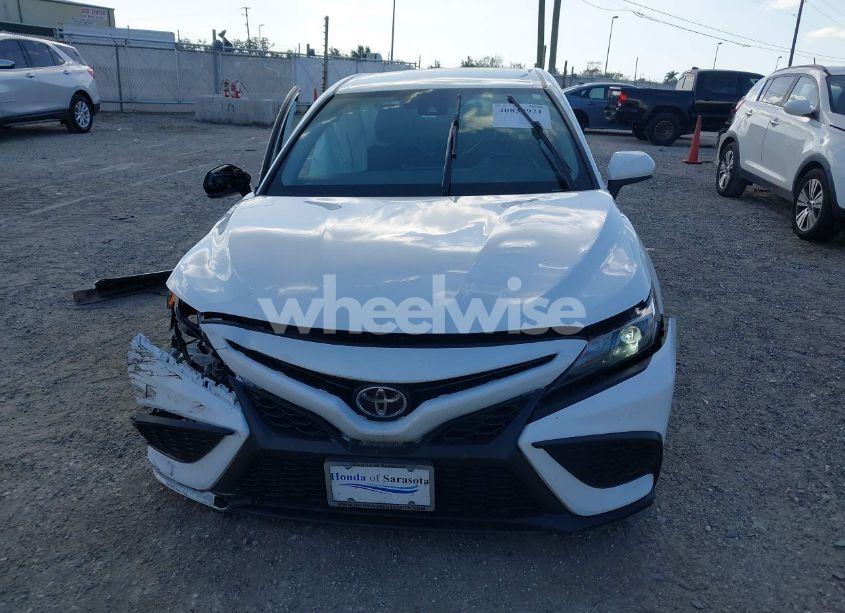 Photo 6 of 2021 Toyota Camry SE (VIN 4T1G11AK8MU415725)