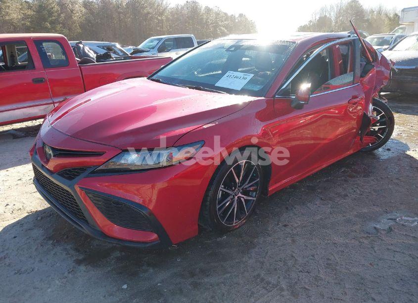 Photo 2 of 2021 Toyota Camry SE (VIN 4T1G11AK8MU446313)