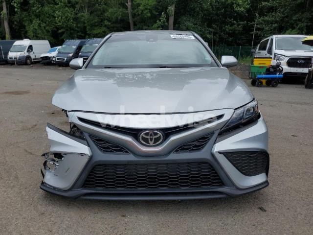 2021 TOYOTA CAMRY SE (VIN 4T1G11AK8MU464505) main photo