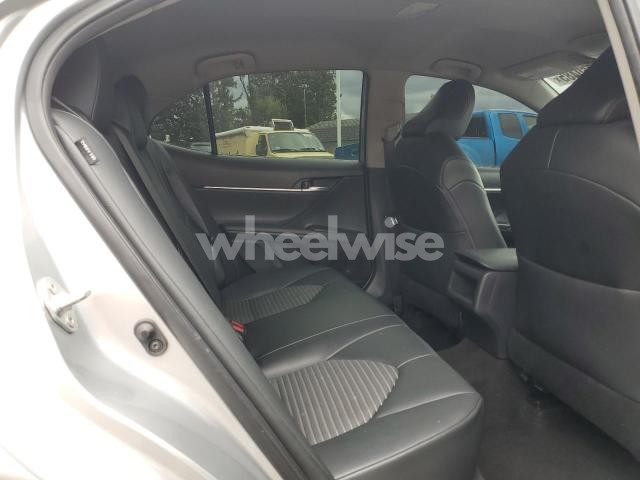 Photo 2 of 2021 TOYOTA CAMRY SE (VIN 4T1G11AK8MU464505)