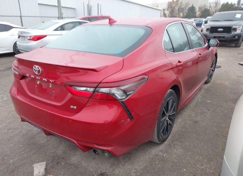 Photo 4 of 2021 Toyota Camry SE (VIN 4T1G11AK8MU490585)