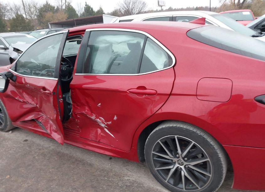 Photo 6 of 2021 Toyota Camry SE (VIN 4T1G11AK8MU490585)