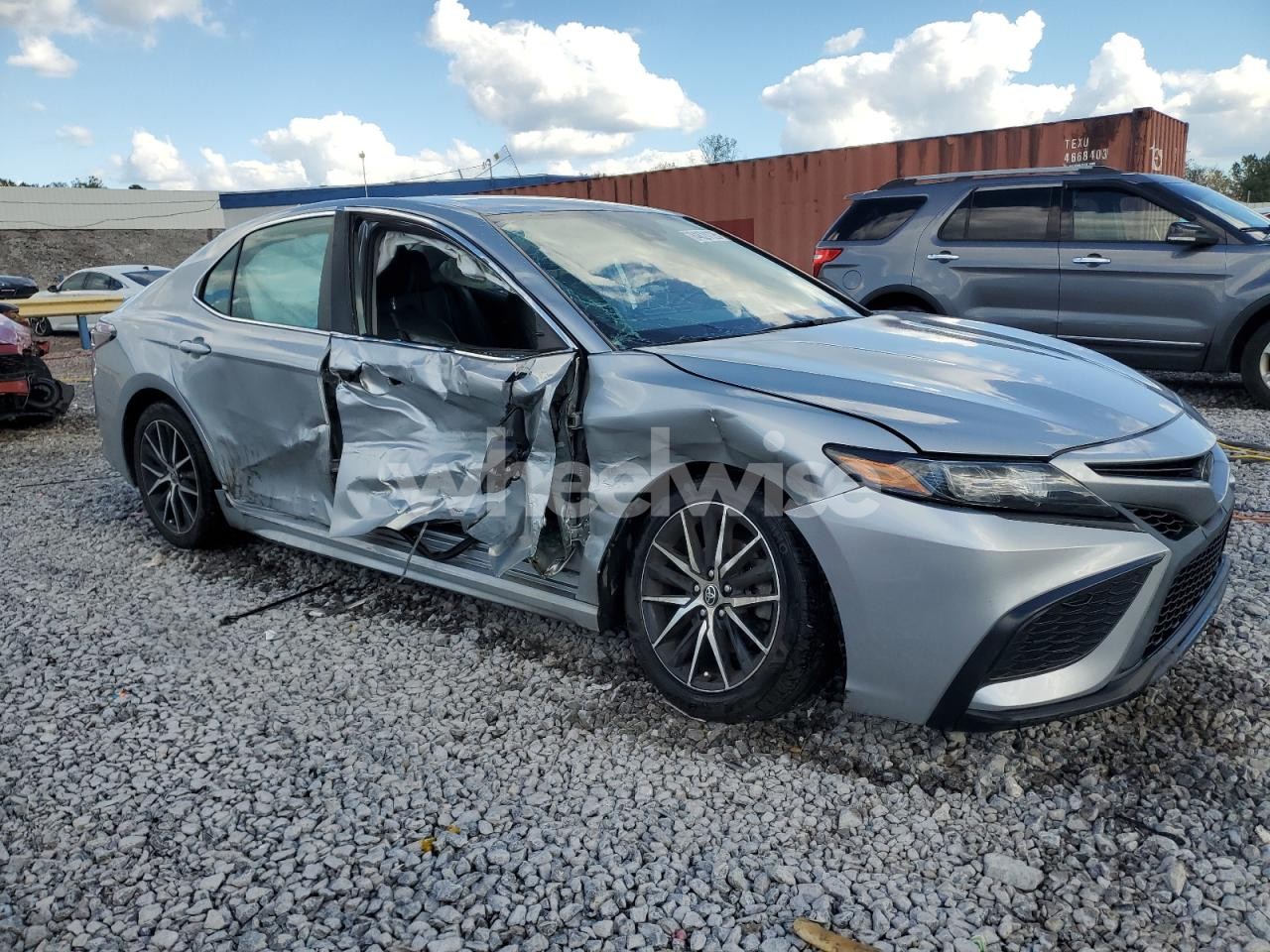 Photo 4 of 2021 TOYOTA CAMRY SE (VIN 4T1G11AK8MU496418)