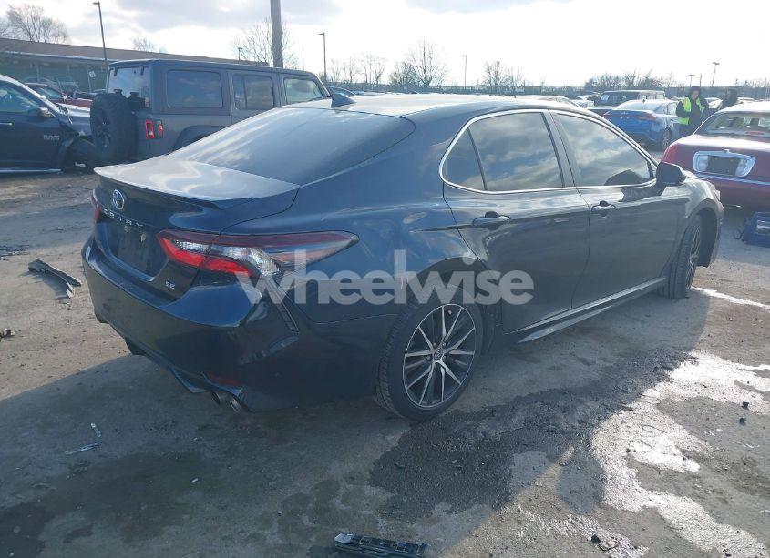 Photo 4 of 2021 Toyota Camry SE (VIN 4T1G11AK8MU527456)