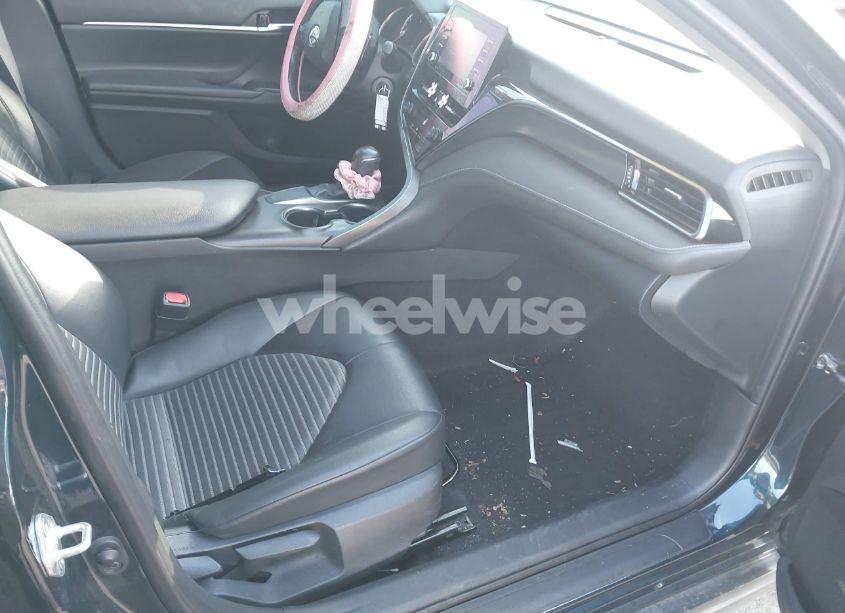 Photo 5 of 2021 Toyota Camry SE (VIN 4T1G11AK8MU527456)