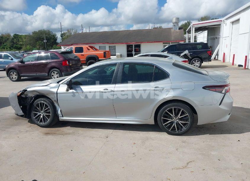 Photo 14 of 2021 Toyota Camry SE (VIN 4T1G11AK8MU562367)