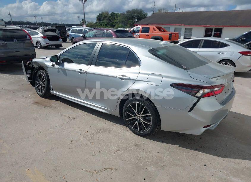 Photo 3 of 2021 Toyota Camry SE (VIN 4T1G11AK8MU562367)