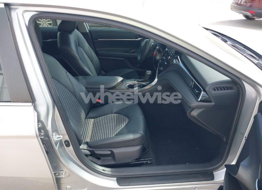 Photo 5 of 2021 Toyota Camry SE (VIN 4T1G11AK8MU562367)