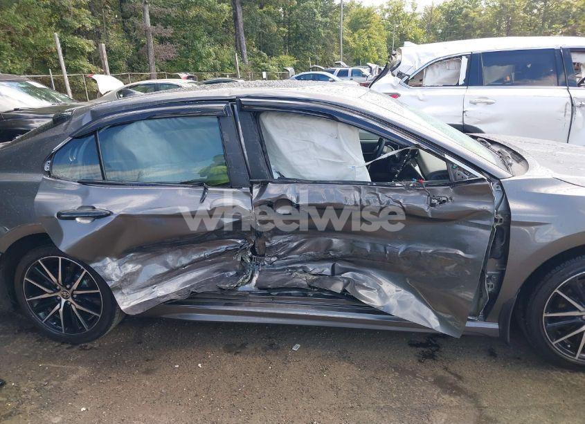 Photo 6 of 2021 Toyota Camry SE (VIN 4T1G11AK8MU573448)