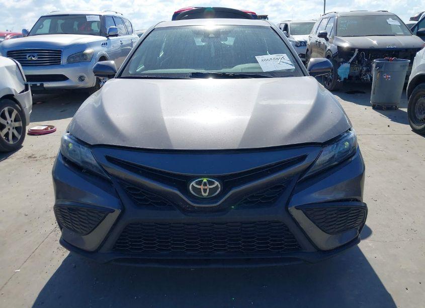 Photo 12 of 2021 Toyota Camry SE (VIN 4T1G11AK8MU585633)