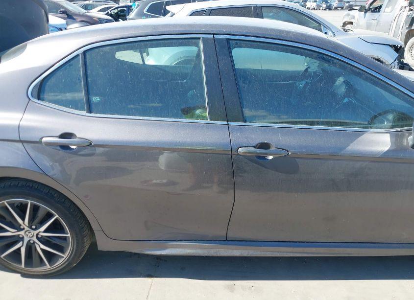 Photo 13 of 2021 Toyota Camry SE (VIN 4T1G11AK8MU585633)