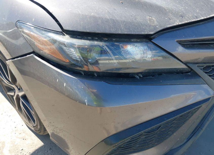 Photo 17 of 2021 Toyota Camry SE (VIN 4T1G11AK8MU585633)