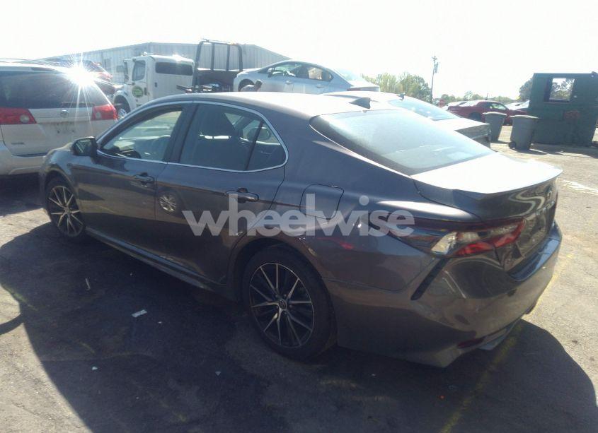 Photo 3 of 2021 Toyota Camry SE (VIN 4T1G11AK8MU590475)