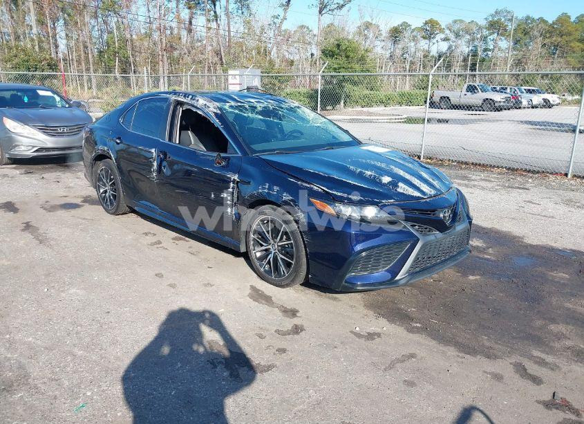 2021 Toyota Camry SE (VIN 4T1G11AK8MU603242) main photo
