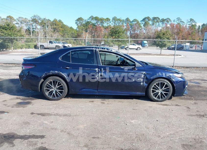 Photo 13 of 2021 Toyota Camry SE (VIN 4T1G11AK8MU603242)