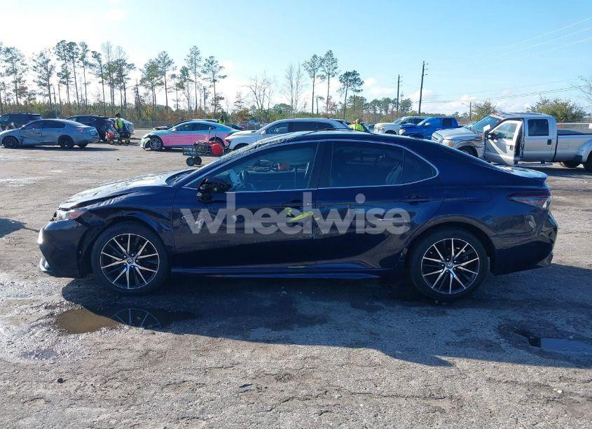 Photo 14 of 2021 Toyota Camry SE (VIN 4T1G11AK8MU603242)