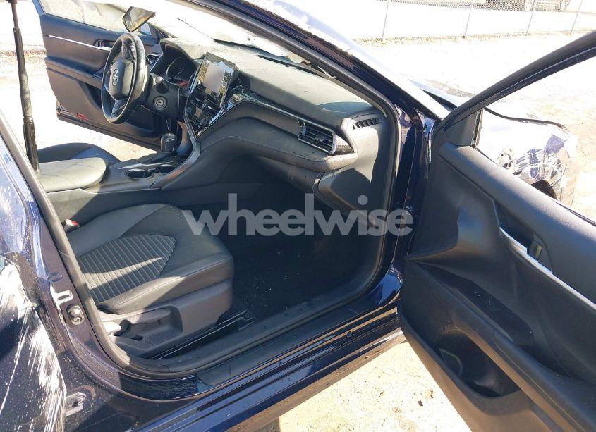 Photo 5 of 2021 Toyota Camry SE (VIN 4T1G11AK8MU603242)