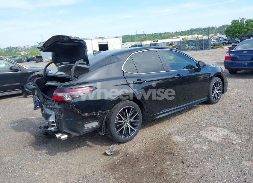 Photo 4 of 2021 Toyota Camry SE (VIN 4T1G11AK8MU609008)