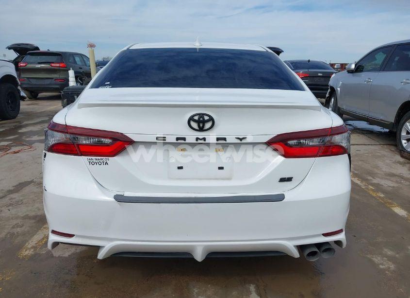Photo 16 of 2022 Toyota Camry SE (VIN 4T1G11AK8NU037312)